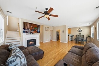 154 George Russell Way in Clifton, NJ - Building Photo - Building Photo