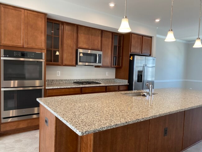 3969 Shire Meadow Ln in Triangle, VA - Building Photo - Building Photo