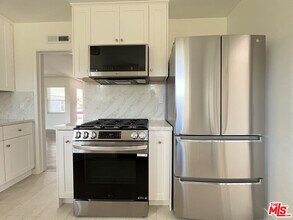 5010 W 119th Pl in Hawthorne, CA - Building Photo - Building Photo