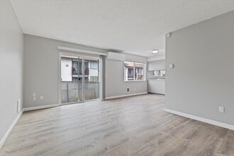 El-Ti-Kee in Portland, OR - Foto de edificio - Building Photo