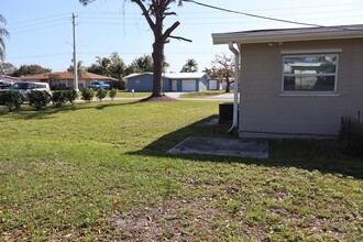 615 Beach Ave in Port St. Lucie, FL - Building Photo - Building Photo