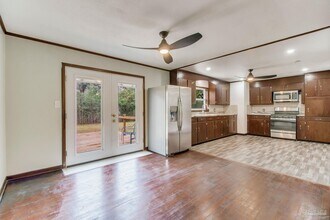 2063 Ryale Rd in Gonzalez, FL - Building Photo - Building Photo