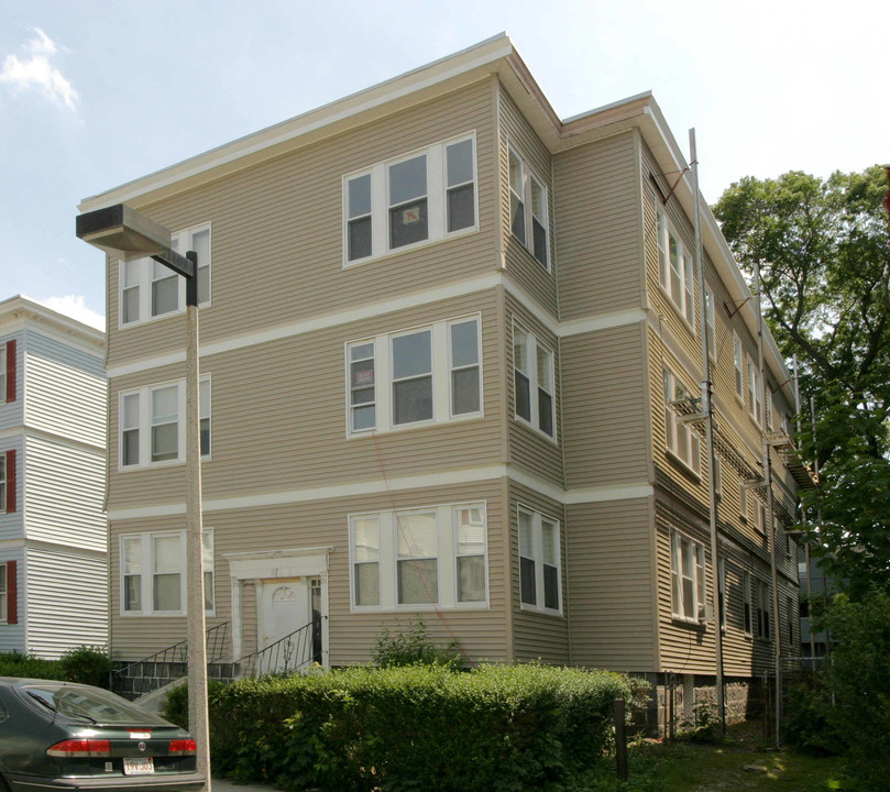 27 Hosmer St in Mattapan, MA - Foto de edificio