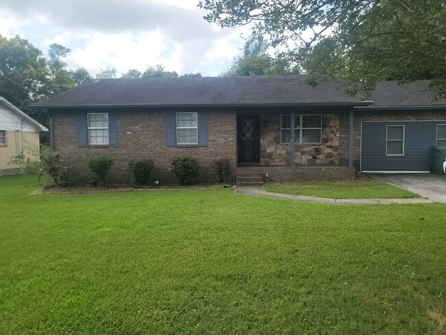 1703 NW Morningside Dr