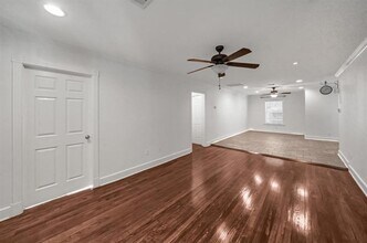 7310 Moss Rose St in Houston, TX - Building Photo - Building Photo