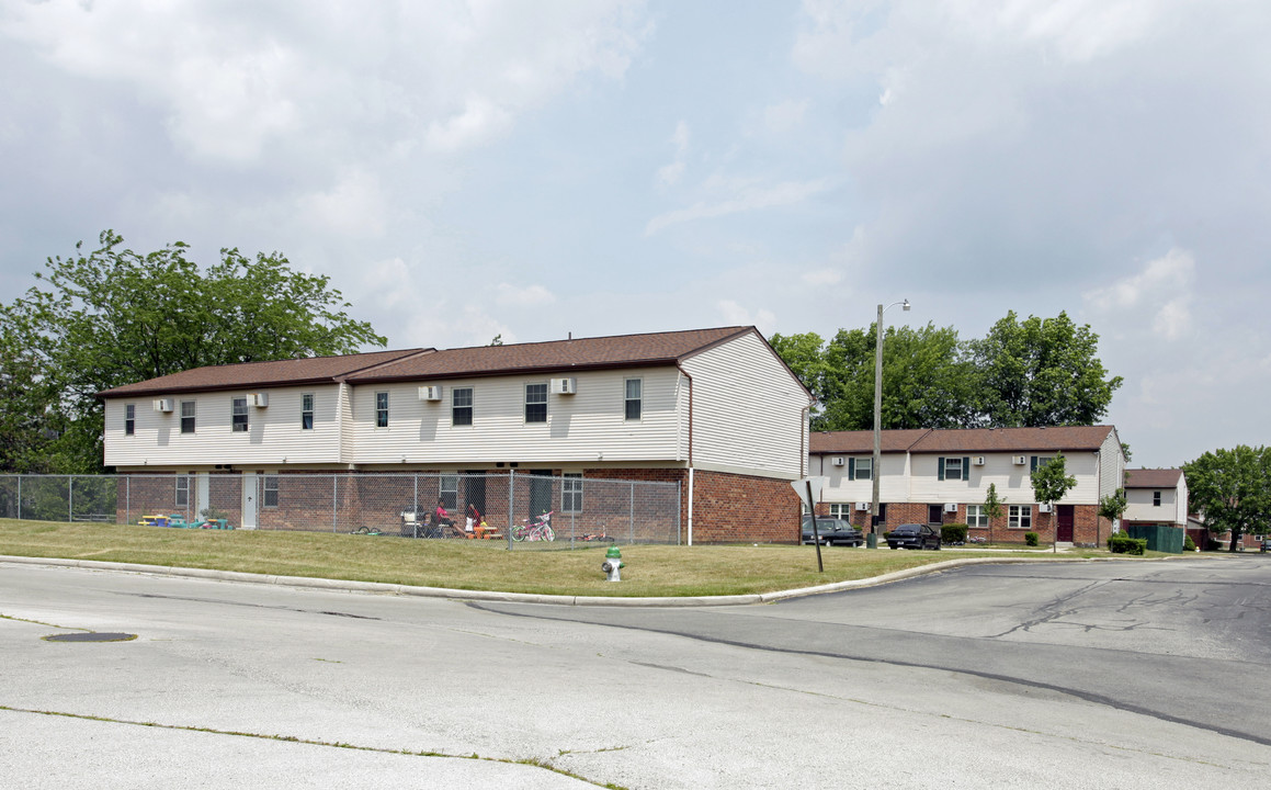 Fostoria Townhomes/Eco Village in Fostoria, OH - Building Photo