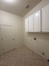 3933 E Stapp Ct in Visalia, CA - Building Photo - Building Photo