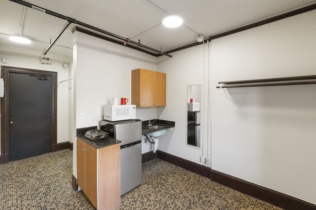 Alps Hotel in Seattle, WA - Building Photo - Building Photo