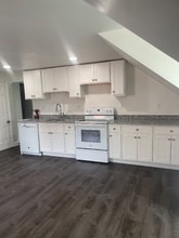 701 Academy Rd in Catonsville, MD - Foto de edificio - Building Photo