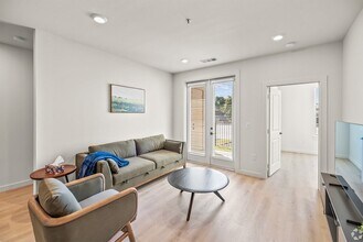 7721 Dutch Branch Rd, Unit 1 in Fort Worth, TX - Foto de edificio - Building Photo