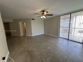 10401 W Broward Blvd, Unit #301 in Plantation, FL - Building Photo