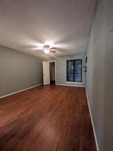 6550 N Meridian Ave, Unit 102 in Oklahoma City, OK - Building Photo - Building Photo