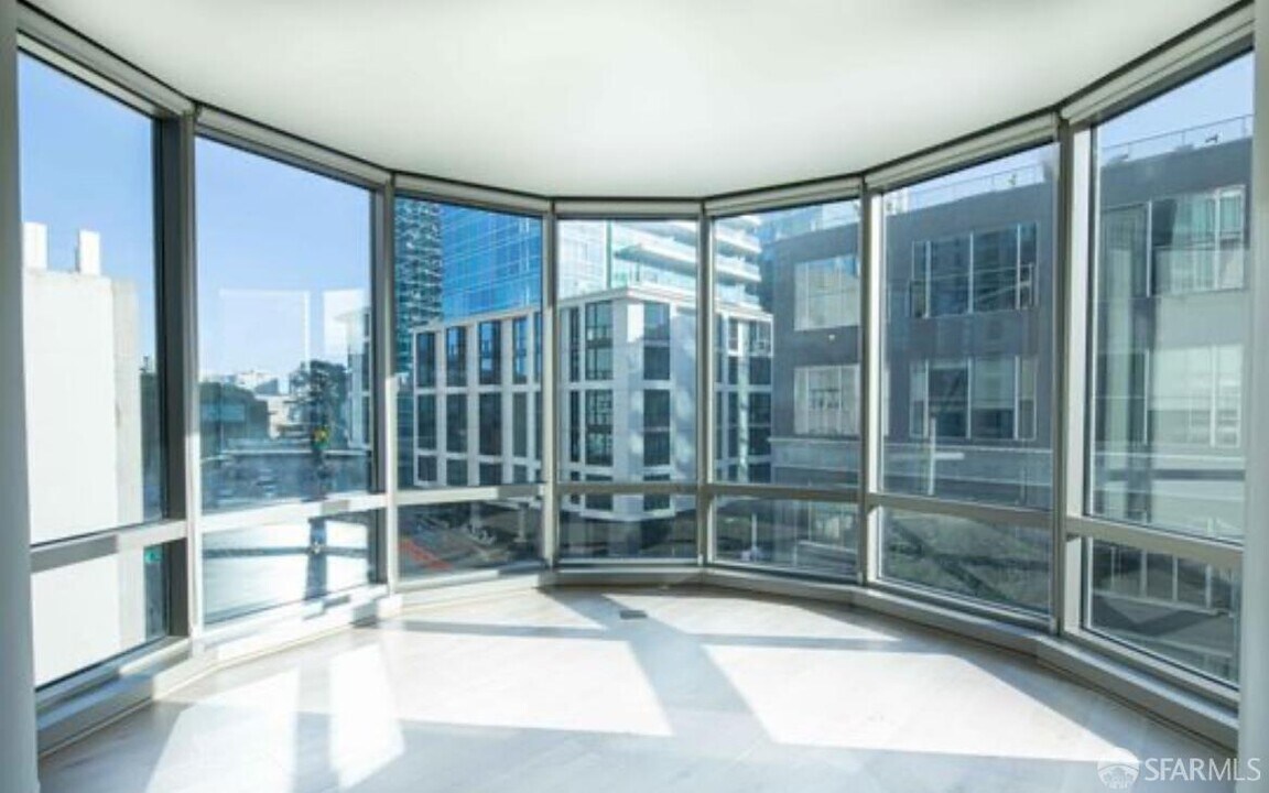 355 1st St in San Francisco, CA - Building Photo