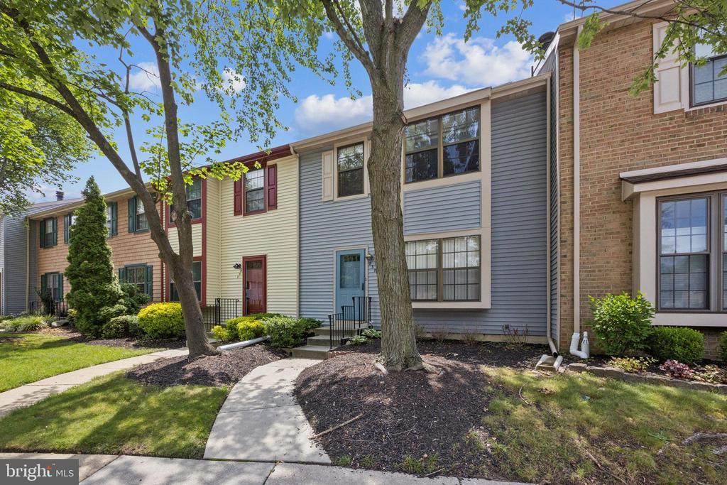 838 Kings Croft Dr in Cherry Hill Township, NJ - Building Photo