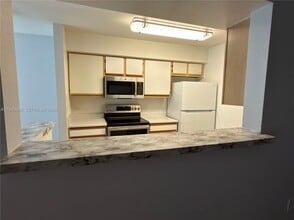 2607 NW 33rd St in Oakland Park, FL - Building Photo - Building Photo