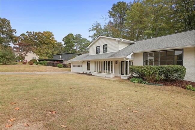 545 Wyncourtney Dr NE in Atlanta, GA - Building Photo - Building Photo