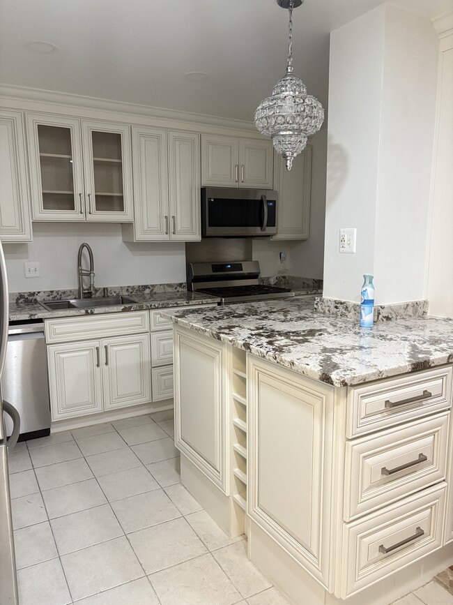 4515 Willard Ave, Unit 815S in Chevy Chase, MD - Building Photo - Building Photo