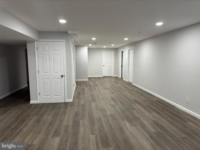 6900 Ironbridge Ln in Laurel, MD - Building Photo - Building Photo