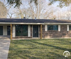 714 Wallace Dean Rd in West Monroe, LA - Building Photo