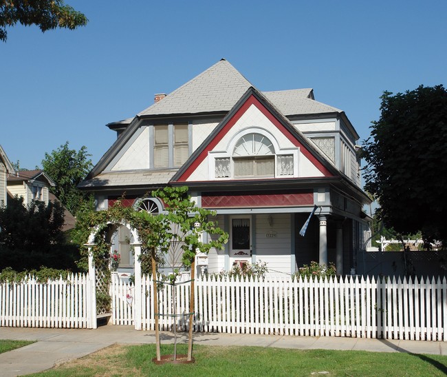 3229 Mulberry St in Riverside, CA - Building Photo - Building Photo