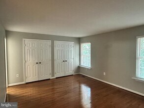 6025 Crocus Ct in Alexandria, VA - Building Photo - Building Photo
