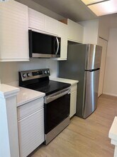7595 Canyon Meadows Cir, Unit B in Pleasanton, CA - Building Photo - Building Photo