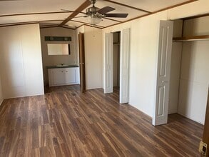 134 Oak Tree Park in Canton, NC - Building Photo - Building Photo