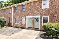 400 Trailblazer Dr in Travelers Rest, SC - Building Photo - Building Photo