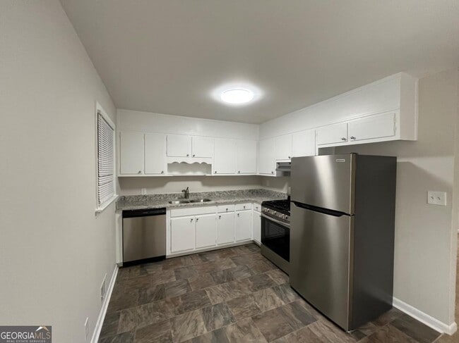 2820 Ocean Valley Rd in College Park, GA - Building Photo - Building Photo