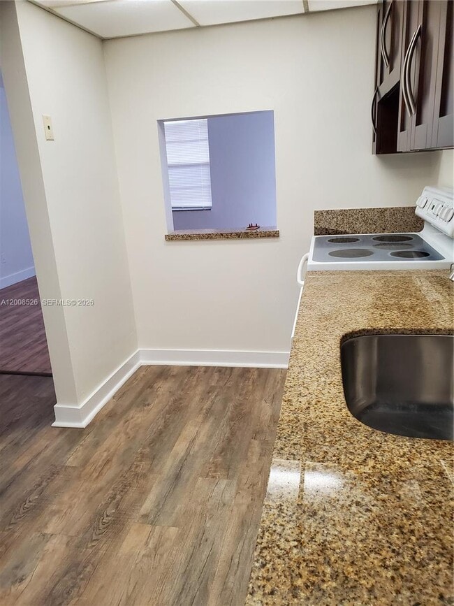 1230 NE 139th St in North Miami, FL - Building Photo - Building Photo