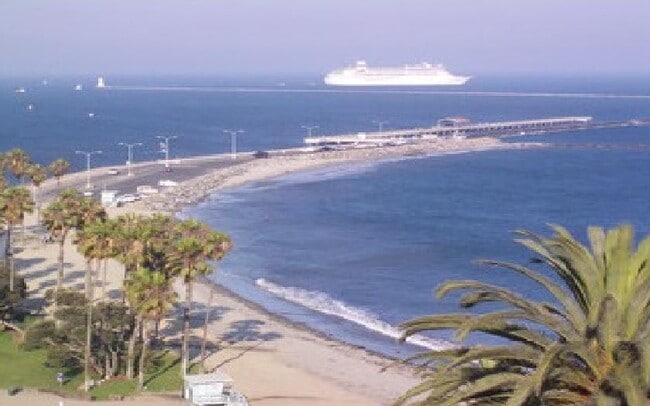 536 39th W St in Los Angeles, CA - Foto de edificio - Building Photo