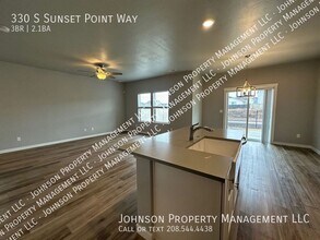 330 S Sunset Point Way in Meridian, ID - Building Photo - Building Photo