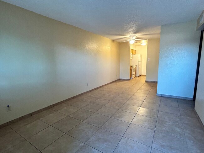 5950 E Norland St, Unit 102 in Mesa, AZ - Foto de edificio - Building Photo