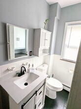 23 Huxley Ave in Providence, RI - Foto de edificio - Building Photo