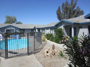 73870 Desert Trail Dr in Twentynine Palms, CA - Building Photo - Building Photo