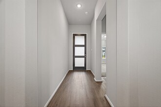 8619 Gleaming Vlg Wy in Richmond, TX - Building Photo - Building Photo