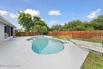 897 Hunters Creek Dr in Melbourne, FL - Building Photo - Building Photo