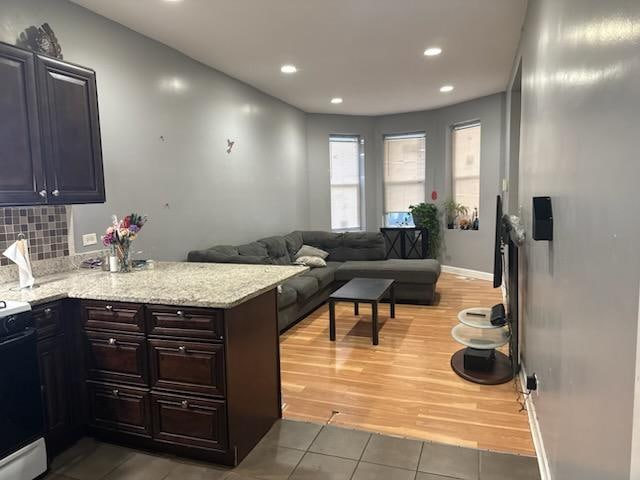 1049 N Monticello Ave