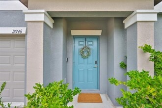 12746 Weston Oaks Ln in Riverview, FL - Building Photo - Building Photo
