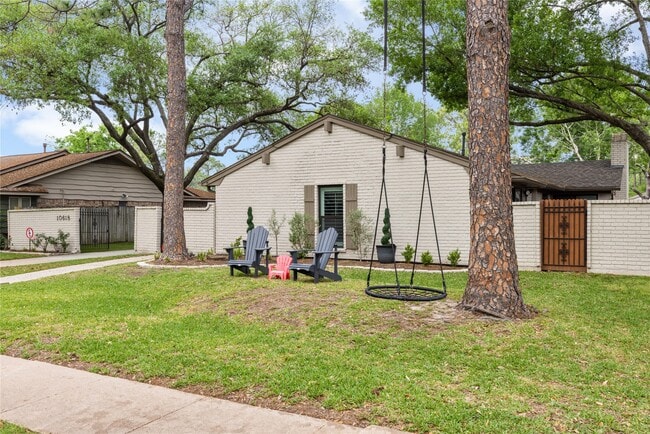 property at 10618 Cranbrook Rd