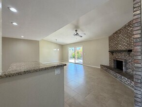 113 W Wagoner Rd in Phoenix, AZ - Building Photo - Building Photo