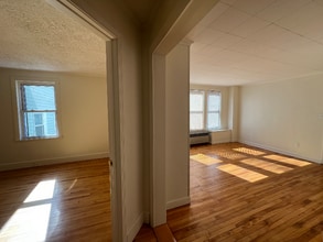 865 B St, Unit # 1 in South Portland, ME - Building Photo - Building Photo