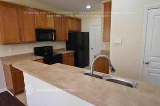 3012 Grande Heights Dr in Charlotte, NC - Foto de edificio - Building Photo