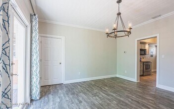 693 Law St in Melbourne, FL - Foto de edificio - Building Photo