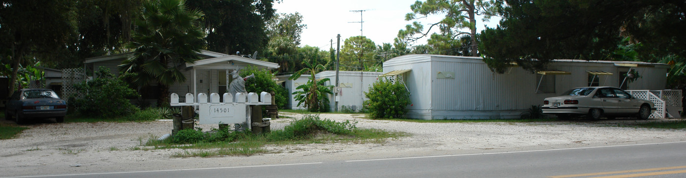 14501 Old Dixie Hwy in Hudson, FL - Building Photo