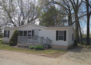 Dutch Mill Homes in Madison, WI - Building Photo - Building Photo