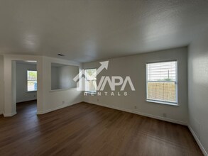7714 Hedrick Farm in San Antonio, TX - Building Photo - Building Photo