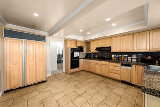 4781 Galendo St in Woodland Hills, CA - Foto de edificio - Building Photo