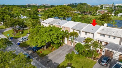 3083 N Palm Aire Dr in Pompano Beach, FL - Building Photo - Building Photo