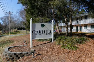 Oakhill Apartments in Davidson, NC - Building Photo - Building Photo